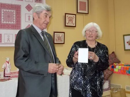 Рукоделие стихам не помеха